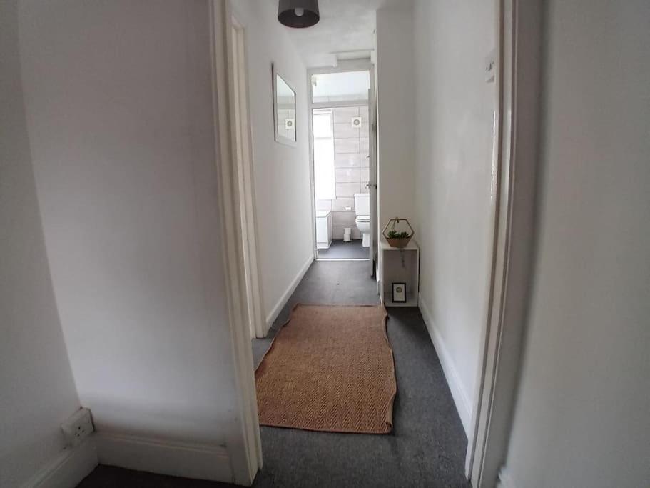 Large Family Home Central Location 3 Double Bedrooms And 1 Single Bedroom 카디프 외부 사진
